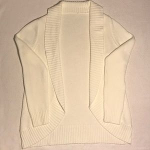 Forever 21 White Cardigan Size L